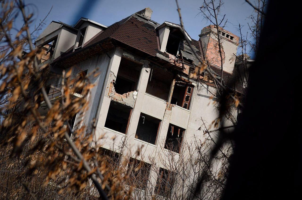 War destruction in occupied Mariupol (image 10 of 19)