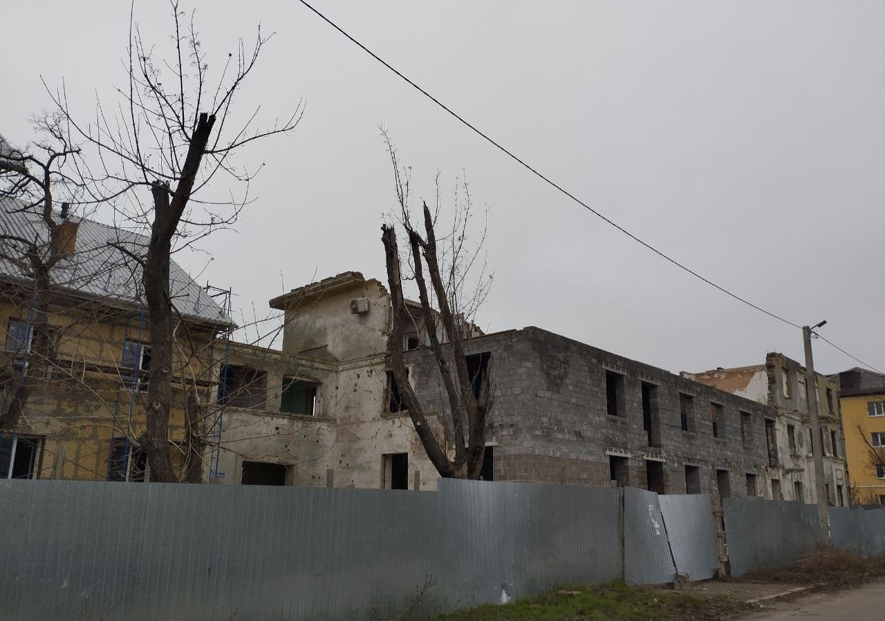 War destruction in occupied Mariupol (image 17 of 19)